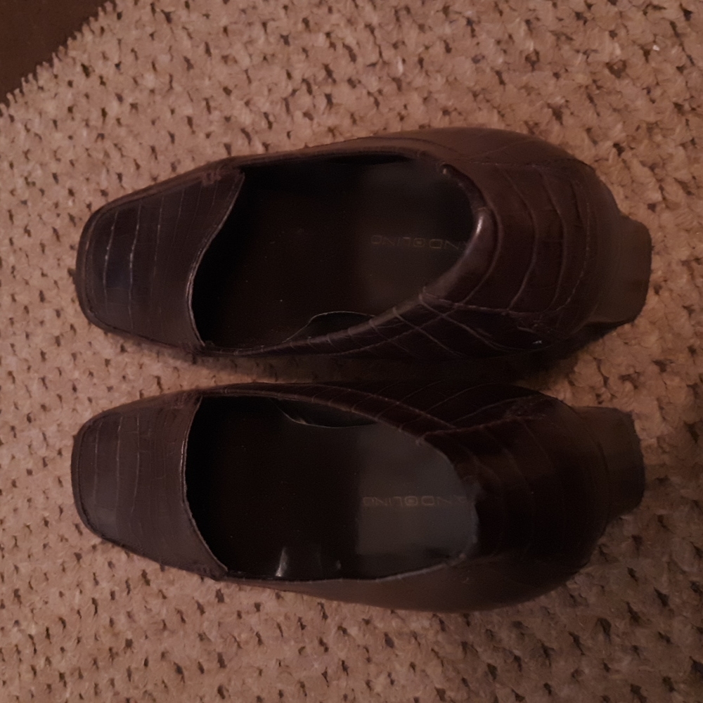 Vintage Bandolino Croc Leather Loafers - Picture 4 of 7